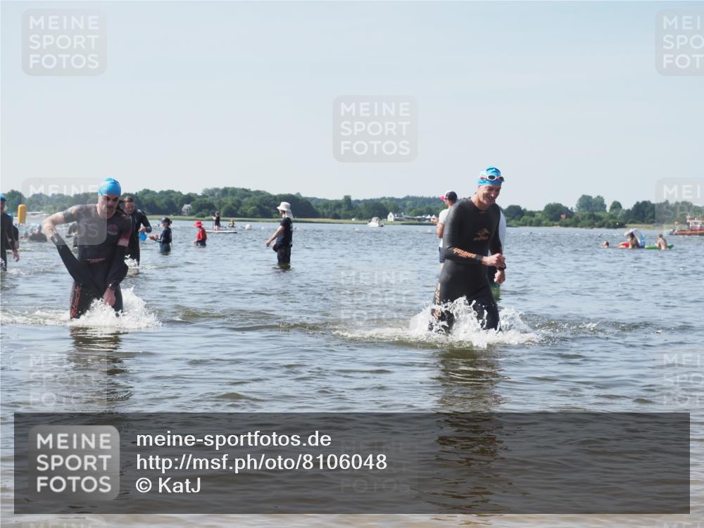 22.06.2025 - Viking Triathlon KatJ http://msf.ph/oto/8106048 22.06.2025 10:37:01 Schwimmen 331, 355, 388, 500, 513 meine-sportfotos.de