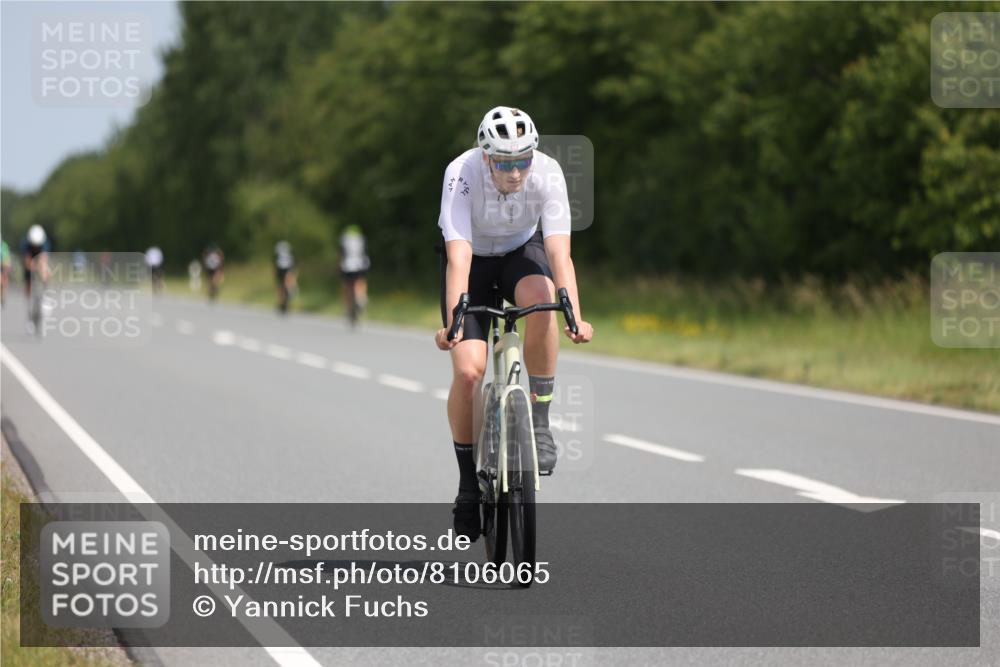 22.06.2025 - Viking Triathlon Yannick Fuchs http://msf.ph/oto/8106065 22.06.2025 12:11:13 Radfahren 206, 529, 603, 643, 658 meine-sportfotos.de
