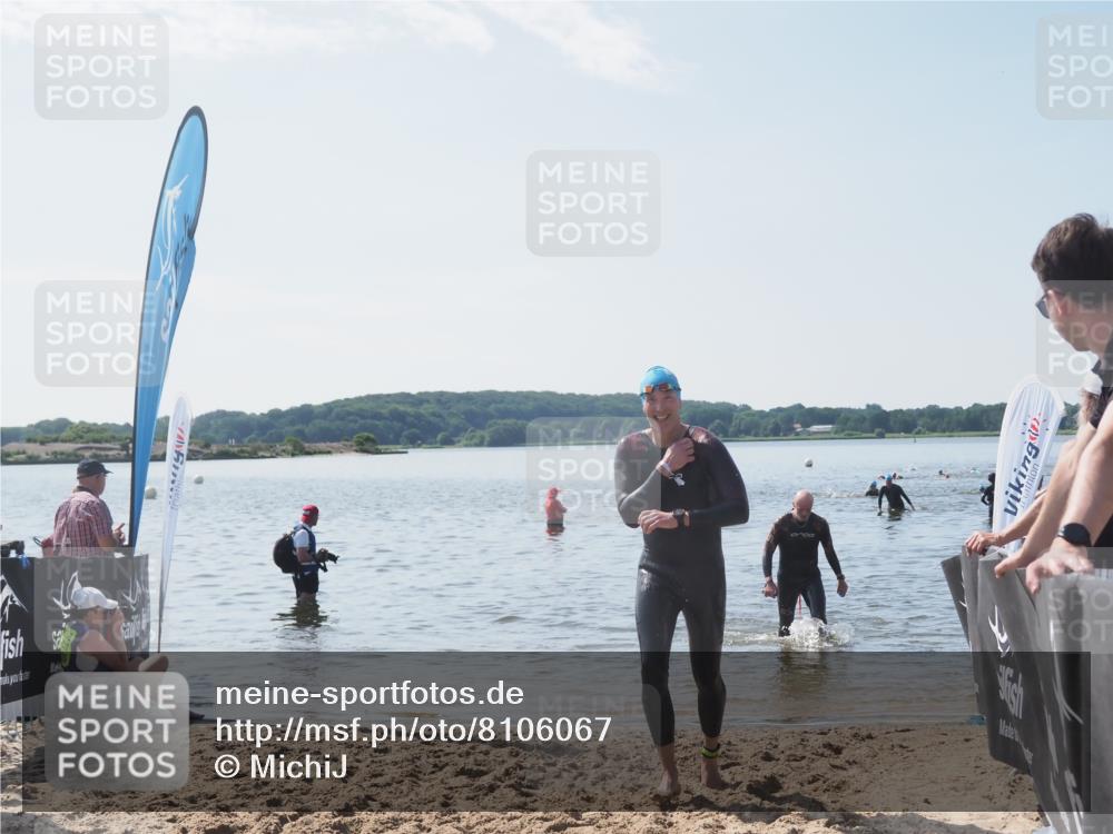 22.06.2025 - Viking Triathlon MichiJ http://msf.ph/oto/8106067 22.06.2025 10:51:42 Schwimmen 292, 422 meine-sportfotos.de