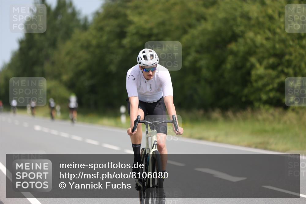 22.06.2025 - Viking Triathlon Yannick Fuchs http://msf.ph/oto/8106080 22.06.2025 12:11:13 Radfahren 206, 529, 603, 643, 658 meine-sportfotos.de