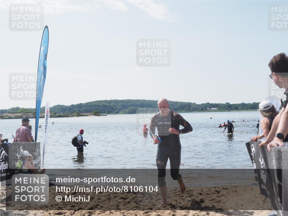 22.06.2025 - Viking Triathlon MichiJ http://msf.ph/oto/8106104 22.06.2025 10:51:48 Schwimmen 292 meine-sportfotos.de