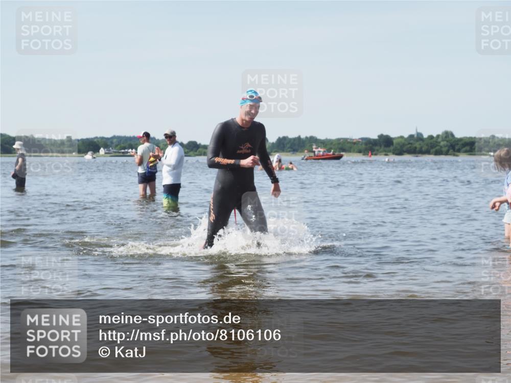 22.06.2025 - Viking Triathlon KatJ http://msf.ph/oto/8106106 22.06.2025 10:37:02 Schwimmen 331, 355, 388, 454, 500, 513 meine-sportfotos.de