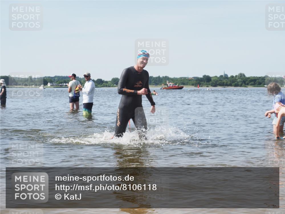 22.06.2025 - Viking Triathlon KatJ http://msf.ph/oto/8106118 22.06.2025 10:37:02 Schwimmen 331, 355, 388, 454, 500, 513 meine-sportfotos.de