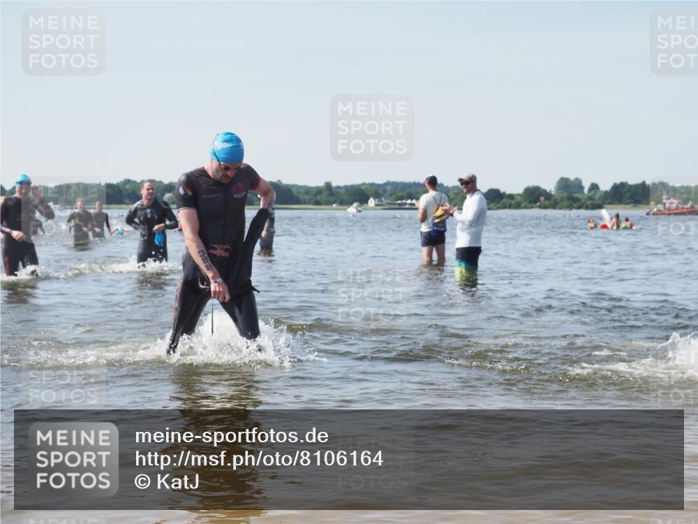 22.06.2025 - Viking Triathlon KatJ http://msf.ph/oto/8106164 22.06.2025 10:37:03 Schwimmen 172, 331, 355, 388, 454, 500, 513 meine-sportfotos.de