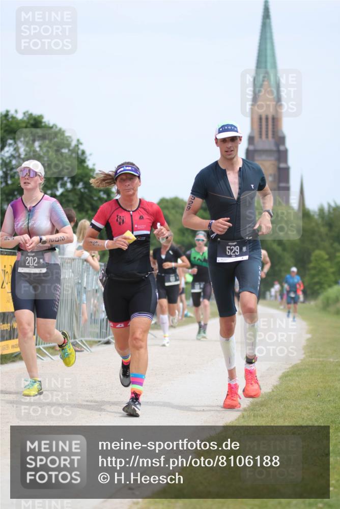 22.06.2025 - Viking Triathlon H.Heesch http://msf.ph/oto/8106188 22.06.2025 13:50:28 Laufen 60, 80, 155, 198, 202, 529, 534 meine-sportfotos.de