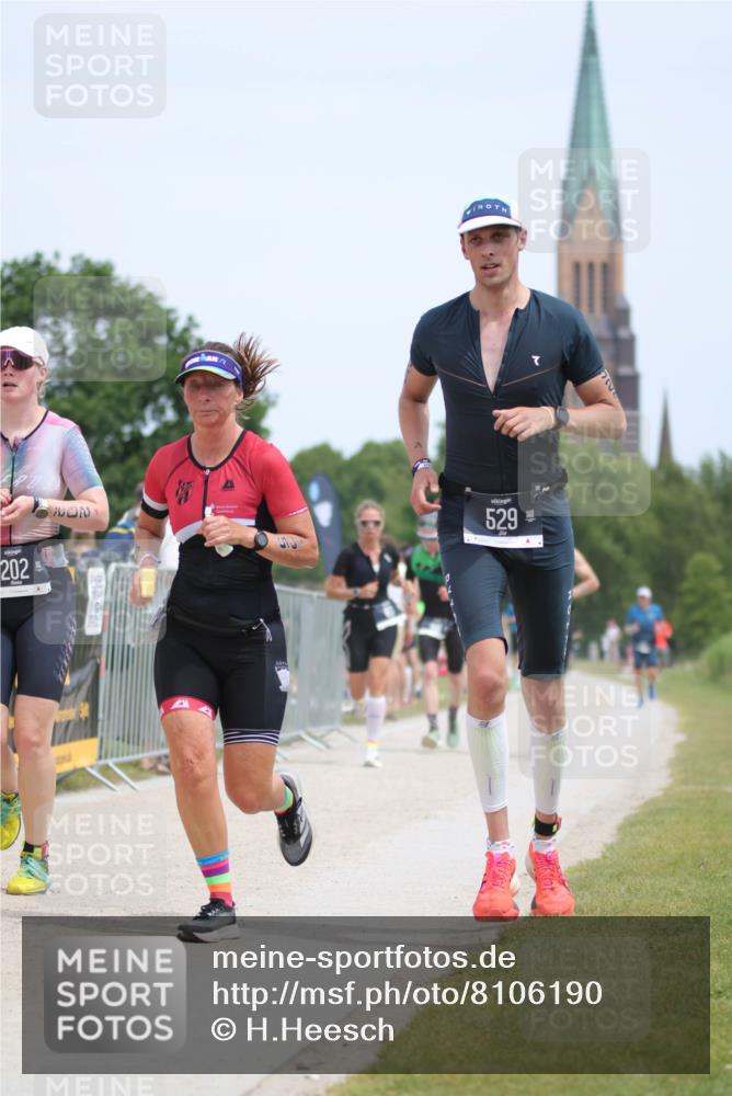 22.06.2025 - Viking Triathlon H.Heesch http://msf.ph/oto/8106190 22.06.2025 13:50:28 Laufen 60, 80, 155, 198, 202, 529, 534 meine-sportfotos.de