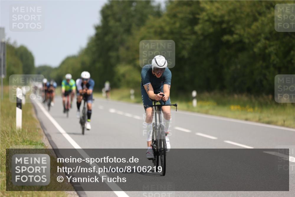 22.06.2025 - Viking Triathlon Yannick Fuchs http://msf.ph/oto/8106219 22.06.2025 12:11:19 Radfahren 114, 204, 206, 490, 529, 603, 623 meine-sportfotos.de