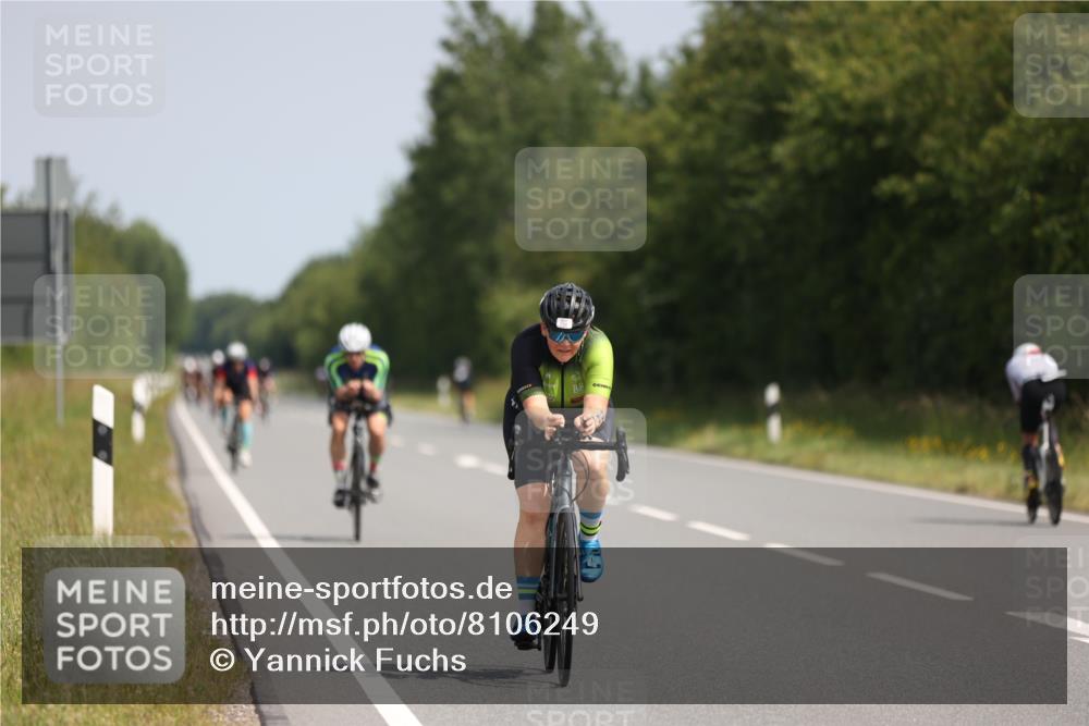 22.06.2025 - Viking Triathlon Yannick Fuchs http://msf.ph/oto/8106249 22.06.2025 11:30:32 Radfahren 41, 246, 268, 381, 636, 649 meine-sportfotos.de