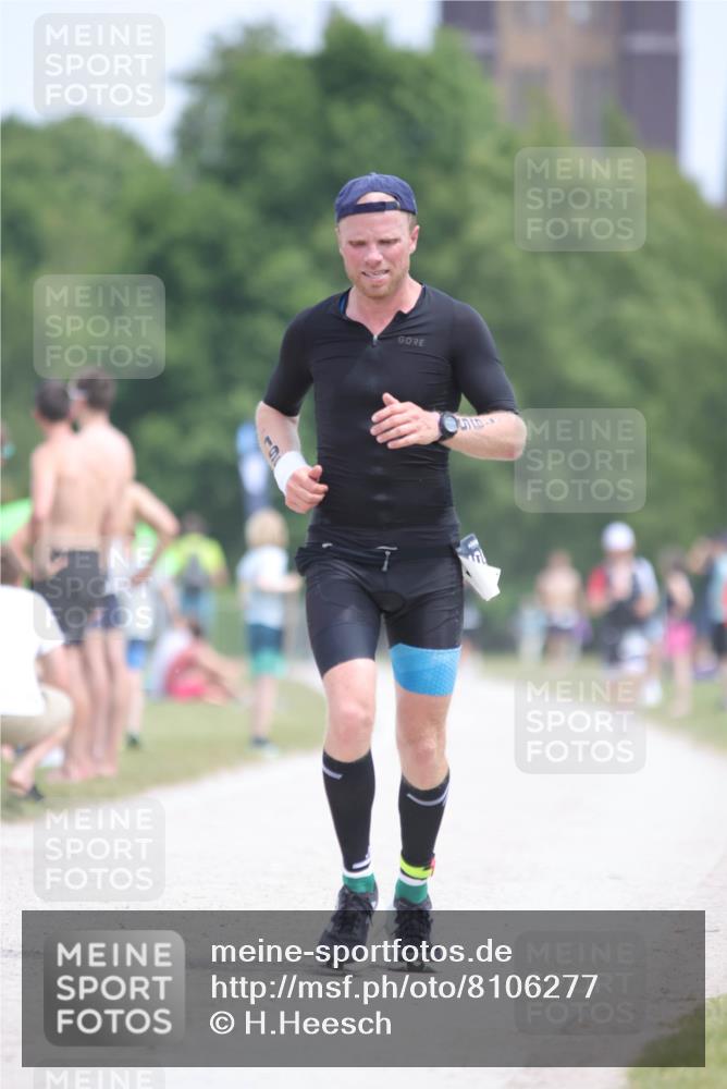 22.06.2025 - Viking Triathlon H.Heesch http://msf.ph/oto/8106277 22.06.2025 13:50:52 Laufen 195, 333, 350, 460 meine-sportfotos.de