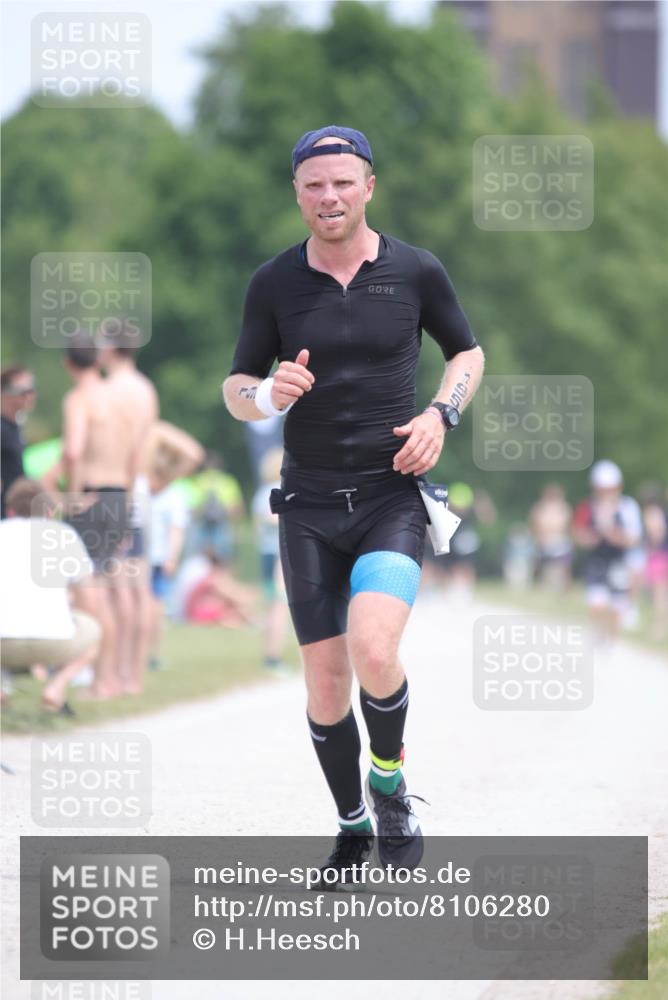 22.06.2025 - Viking Triathlon H.Heesch http://msf.ph/oto/8106280 22.06.2025 13:50:53 Laufen 195, 333, 460 meine-sportfotos.de