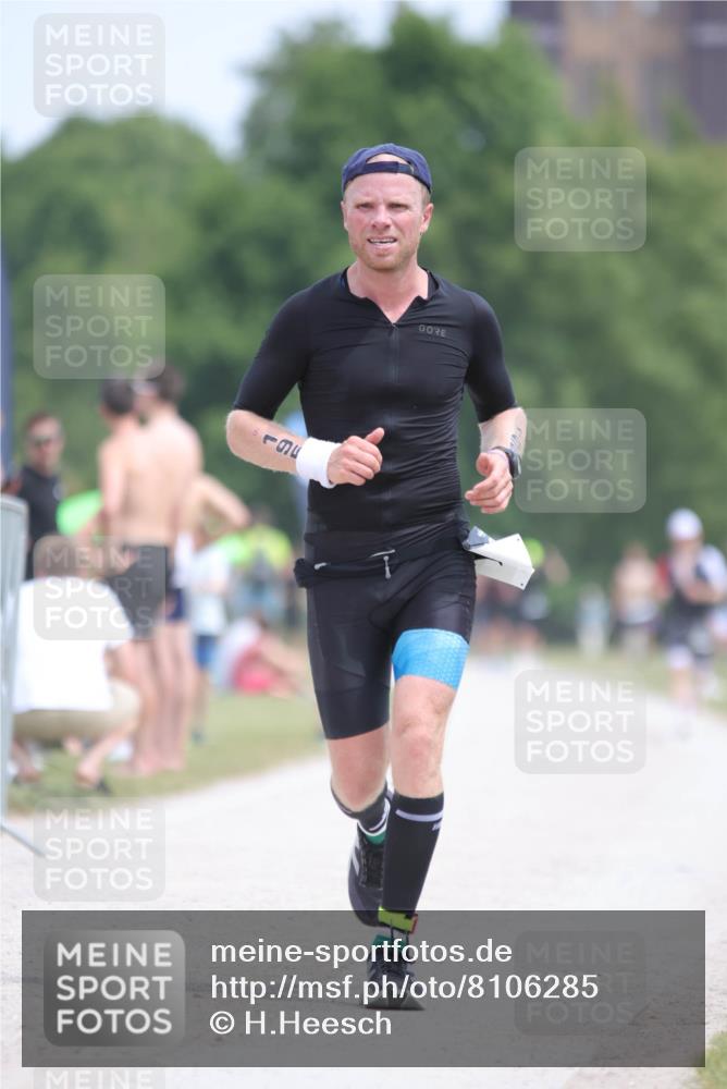 22.06.2025 - Viking Triathlon H.Heesch http://msf.ph/oto/8106285 22.06.2025 13:50:53 Laufen 195, 333, 460 meine-sportfotos.de
