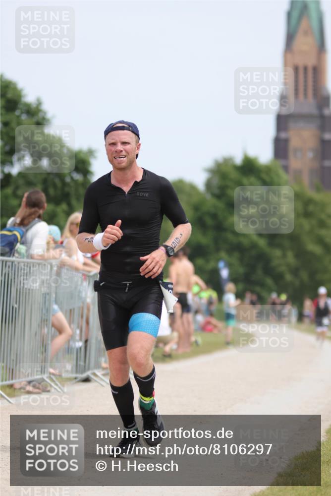 22.06.2025 - Viking Triathlon H.Heesch http://msf.ph/oto/8106297 22.06.2025 13:50:55 Laufen 195, 333, 460 meine-sportfotos.de