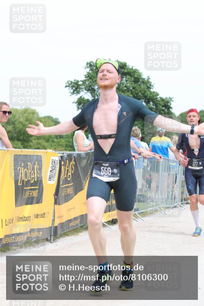 22.06.2025 - Viking Triathlon H.Heesch http://msf.ph/oto/8106300 22.06.2025 14:28:33 Laufen 98, 377, 550 meine-sportfotos.de