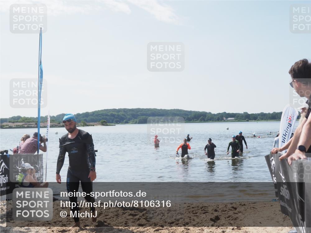 22.06.2025 - Viking Triathlon MichiJ http://msf.ph/oto/8106316 22.06.2025 10:52:16 Schwimmen 116, 136, 481, 490 meine-sportfotos.de