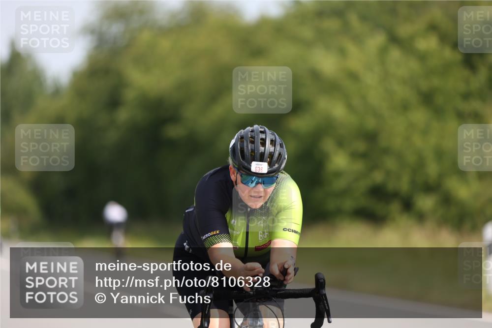 22.06.2025 - Viking Triathlon Yannick Fuchs http://msf.ph/oto/8106328 22.06.2025 11:30:34 Radfahren 41, 246, 268, 381, 636, 649 meine-sportfotos.de