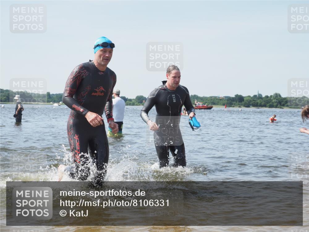 22.06.2025 - Viking Triathlon KatJ http://msf.ph/oto/8106331 22.06.2025 10:37:11 Schwimmen 172, 233, 355, 370, 383, 454, 500, 513, 649 meine-sportfotos.de