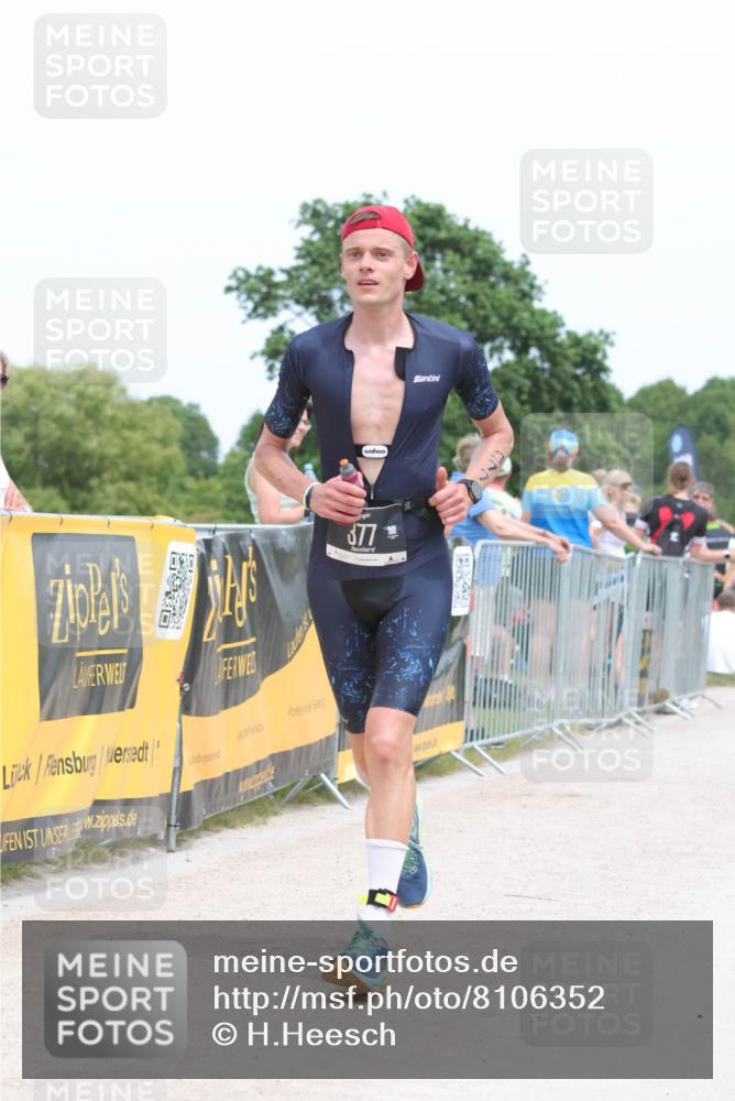 22.06.2025 - Viking Triathlon H.Heesch http://msf.ph/oto/8106352 22.06.2025 14:28:34 Laufen 98, 377, 550 meine-sportfotos.de