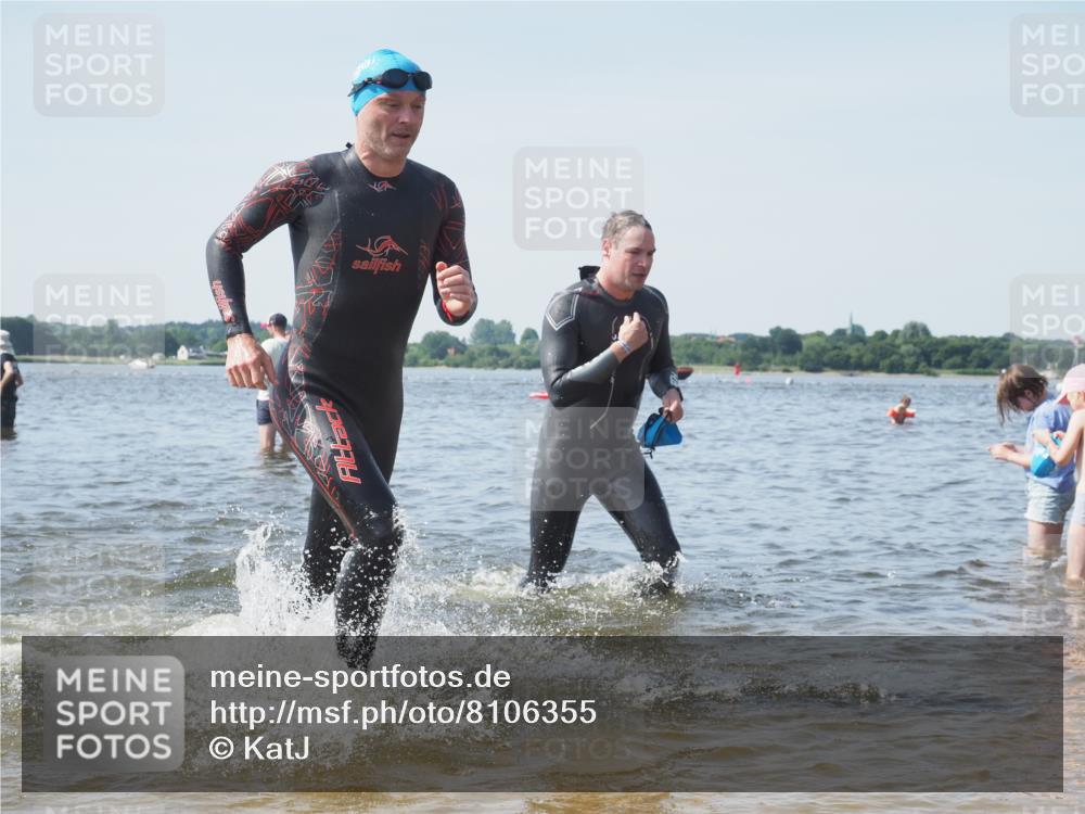 22.06.2025 - Viking Triathlon KatJ http://msf.ph/oto/8106355 22.06.2025 10:37:11 Schwimmen 172, 233, 355, 370, 383, 454, 500, 513, 649 meine-sportfotos.de