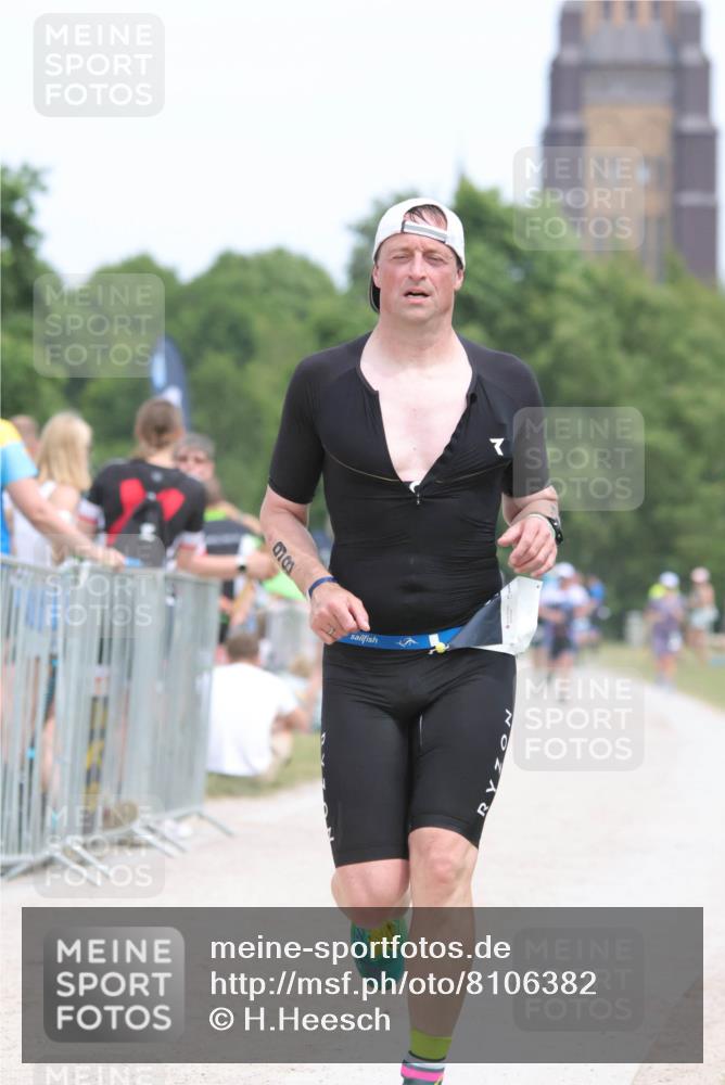 22.06.2025 - Viking Triathlon H.Heesch http://msf.ph/oto/8106382 22.06.2025 14:28:36 Laufen 98, 377, 550 meine-sportfotos.de