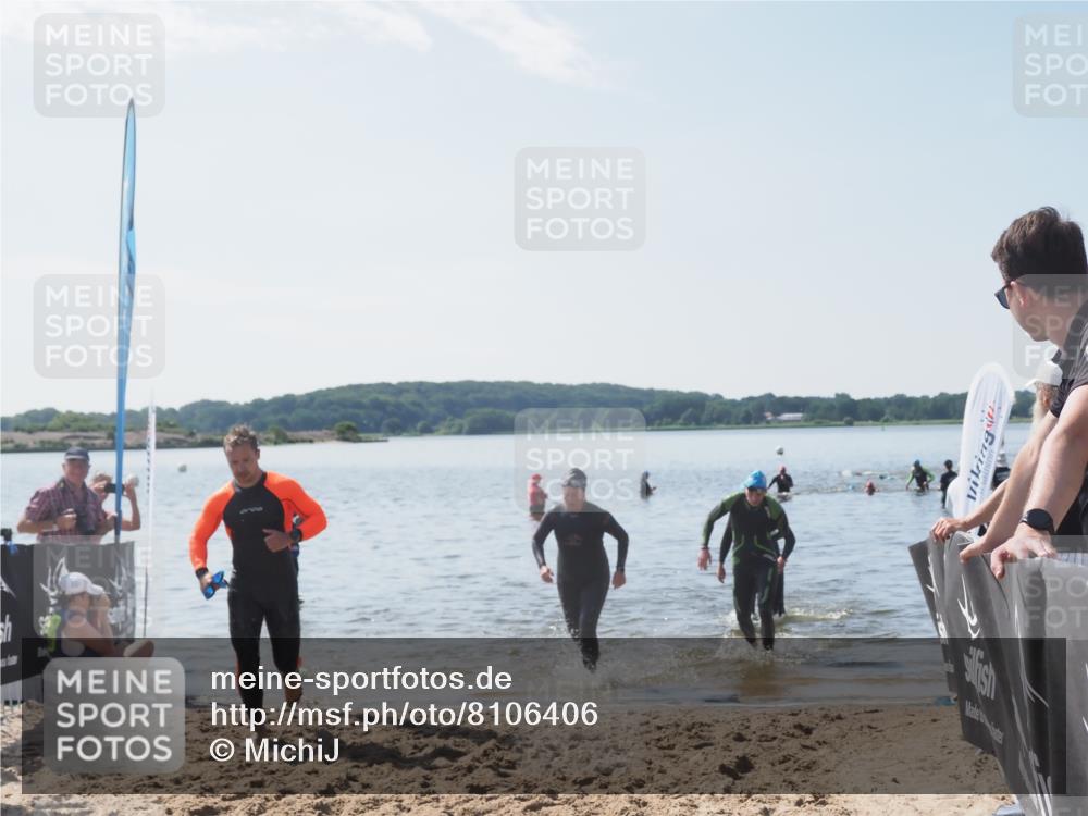 22.06.2025 - Viking Triathlon MichiJ http://msf.ph/oto/8106406 22.06.2025 10:52:28 Schwimmen 116, 136, 481, 490 meine-sportfotos.de