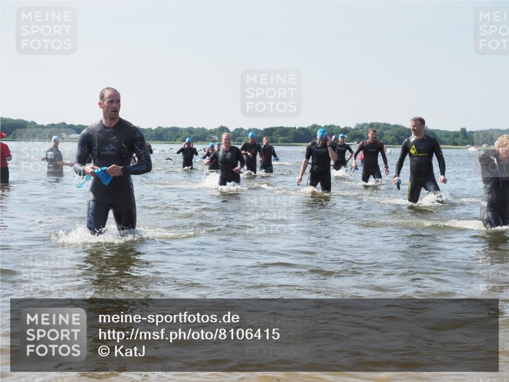 22.06.2025 - Viking Triathlon KatJ http://msf.ph/oto/8106415 22.06.2025 10:37:15 Schwimmen 34, 172, 233, 312, 344, 355, 370, 383, 454, 513, 649 meine-sportfotos.de