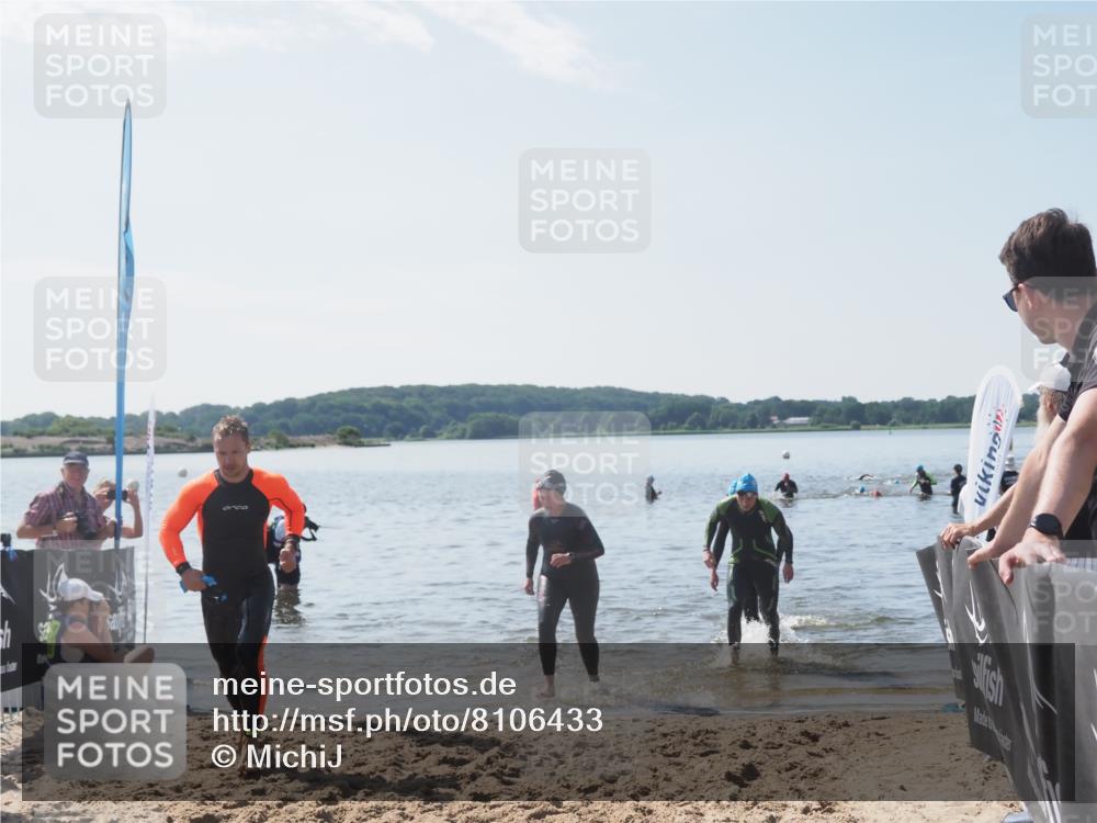 22.06.2025 - Viking Triathlon MichiJ http://msf.ph/oto/8106433 22.06.2025 10:52:28 Schwimmen 116, 136, 481, 490 meine-sportfotos.de