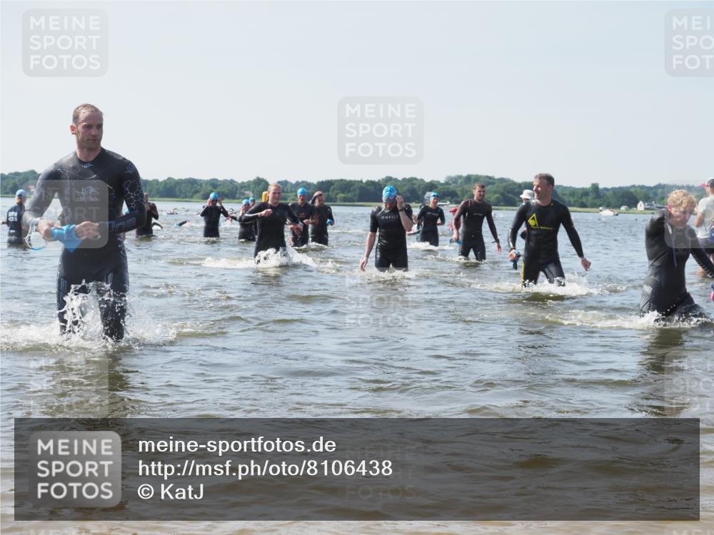 22.06.2025 - Viking Triathlon KatJ http://msf.ph/oto/8106438 22.06.2025 10:37:15 Schwimmen 34, 172, 233, 312, 344, 355, 370, 383, 454, 513, 649 meine-sportfotos.de