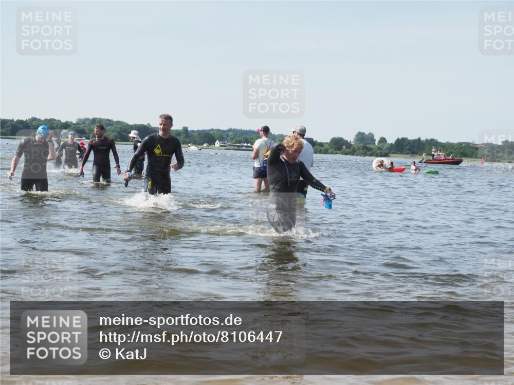 22.06.2025 - Viking Triathlon KatJ http://msf.ph/oto/8106447 22.06.2025 10:37:16 Schwimmen 34, 172, 233, 253, 312, 316, 344, 370, 383, 454, 513, 649 meine-sportfotos.de