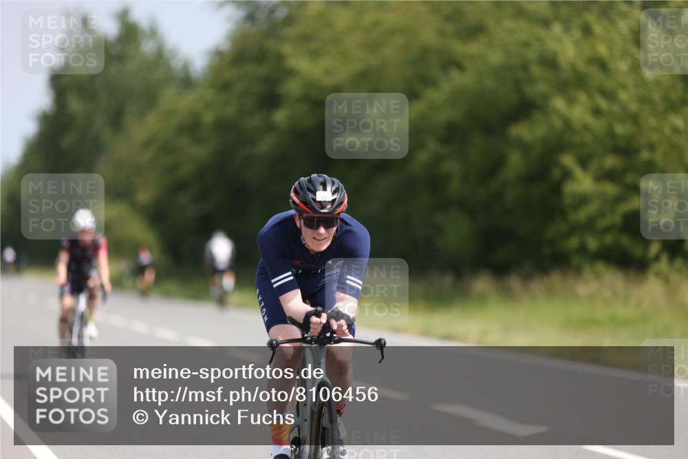 22.06.2025 - Viking Triathlon Yannick Fuchs http://msf.ph/oto/8106456 22.06.2025 11:30:45 Radfahren 79, 194, 381, 408, 604 meine-sportfotos.de