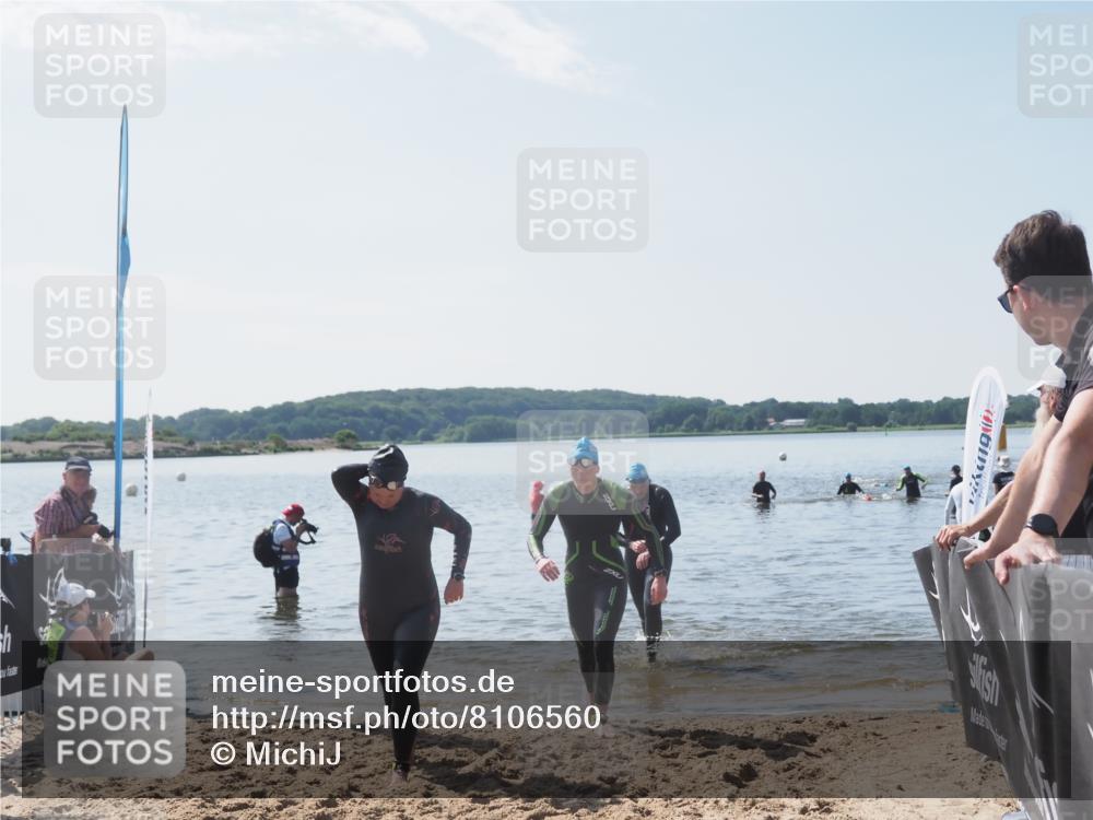 22.06.2025 - Viking Triathlon MichiJ http://msf.ph/oto/8106560 22.06.2025 10:52:30 Schwimmen 116, 136, 481, 490 meine-sportfotos.de