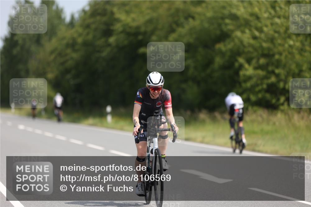 22.06.2025 - Viking Triathlon Yannick Fuchs http://msf.ph/oto/8106569 22.06.2025 11:30:47 Radfahren 79, 194, 408, 511, 604 meine-sportfotos.de