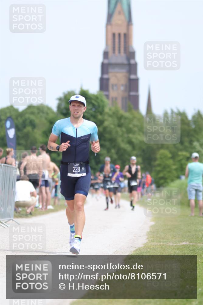 22.06.2025 - Viking Triathlon H.Heesch http://msf.ph/oto/8106571 22.06.2025 13:52:24 Laufen 228, 300 meine-sportfotos.de