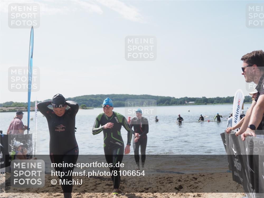 22.06.2025 - Viking Triathlon MichiJ http://msf.ph/oto/8106654 22.06.2025 10:52:32 Schwimmen 136, 490 meine-sportfotos.de