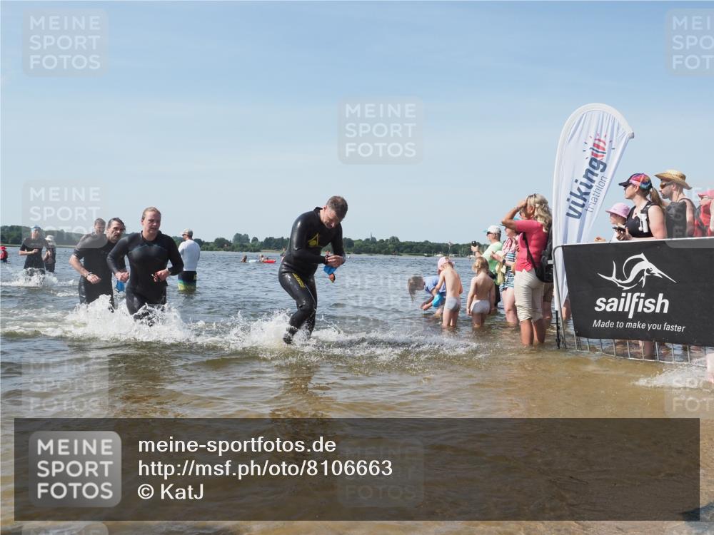 22.06.2025 - Viking Triathlon KatJ http://msf.ph/oto/8106663 22.06.2025 10:37:21 Schwimmen 34, 131, 172, 180, 233, 253, 312, 316, 344, 370, 383, 454, 456, 513, 649 meine-sportfotos.de