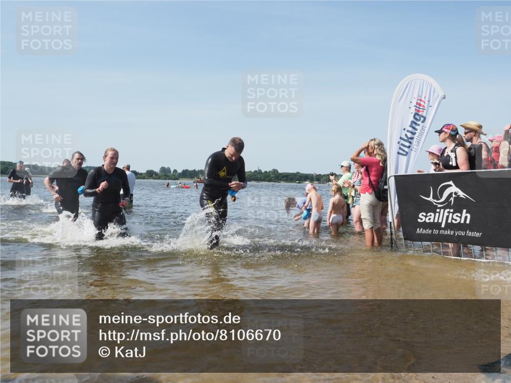 22.06.2025 - Viking Triathlon KatJ http://msf.ph/oto/8106670 22.06.2025 10:37:21 Schwimmen 34, 131, 172, 180, 233, 253, 312, 316, 344, 370, 383, 454, 456, 513, 649 meine-sportfotos.de