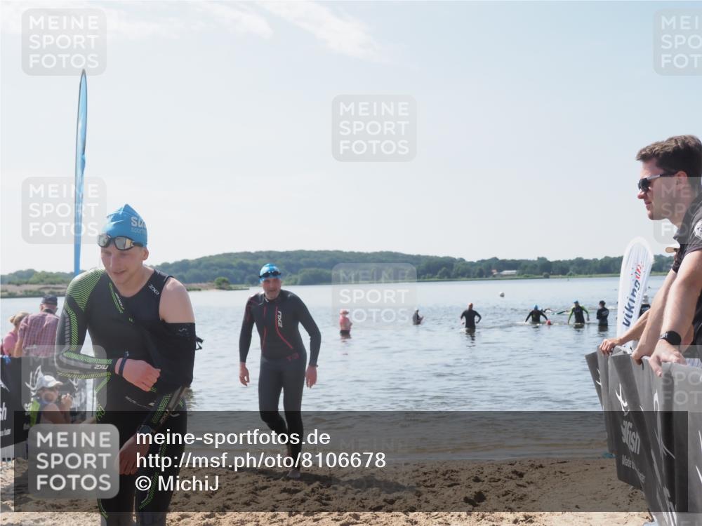 22.06.2025 - Viking Triathlon MichiJ http://msf.ph/oto/8106678 22.06.2025 10:52:33 Schwimmen 490 meine-sportfotos.de
