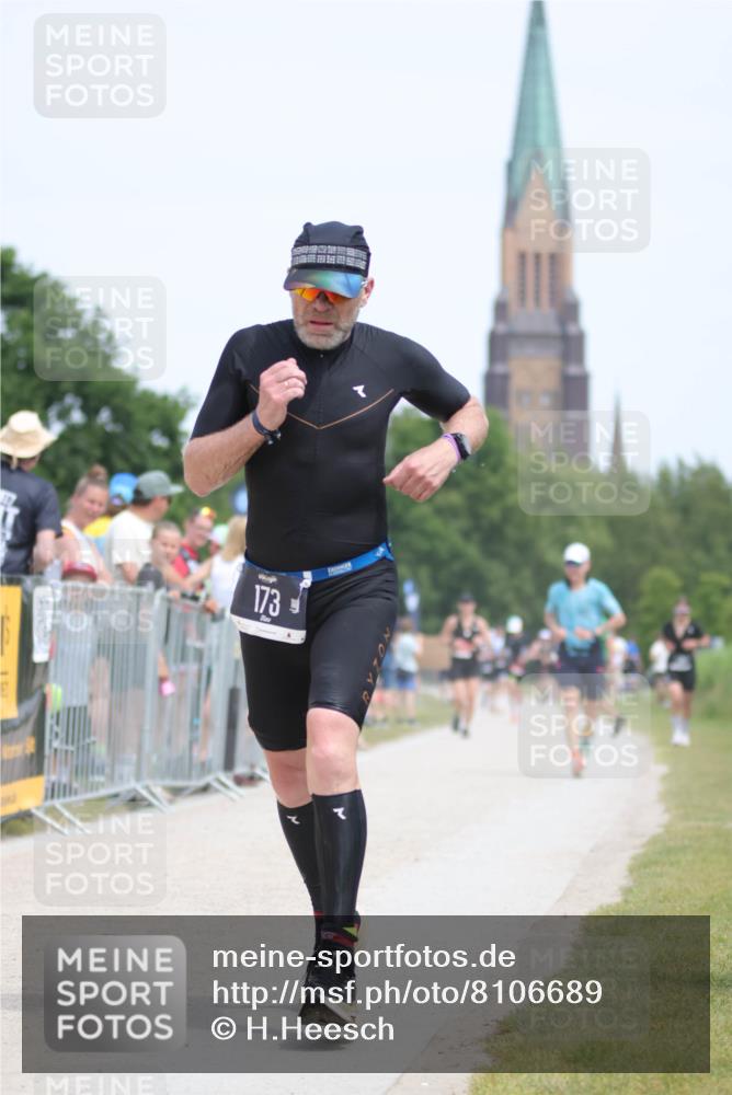 22.06.2025 - Viking Triathlon H.Heesch http://msf.ph/oto/8106689 22.06.2025 14:16:51 Laufen 30, 68, 173, 651 meine-sportfotos.de