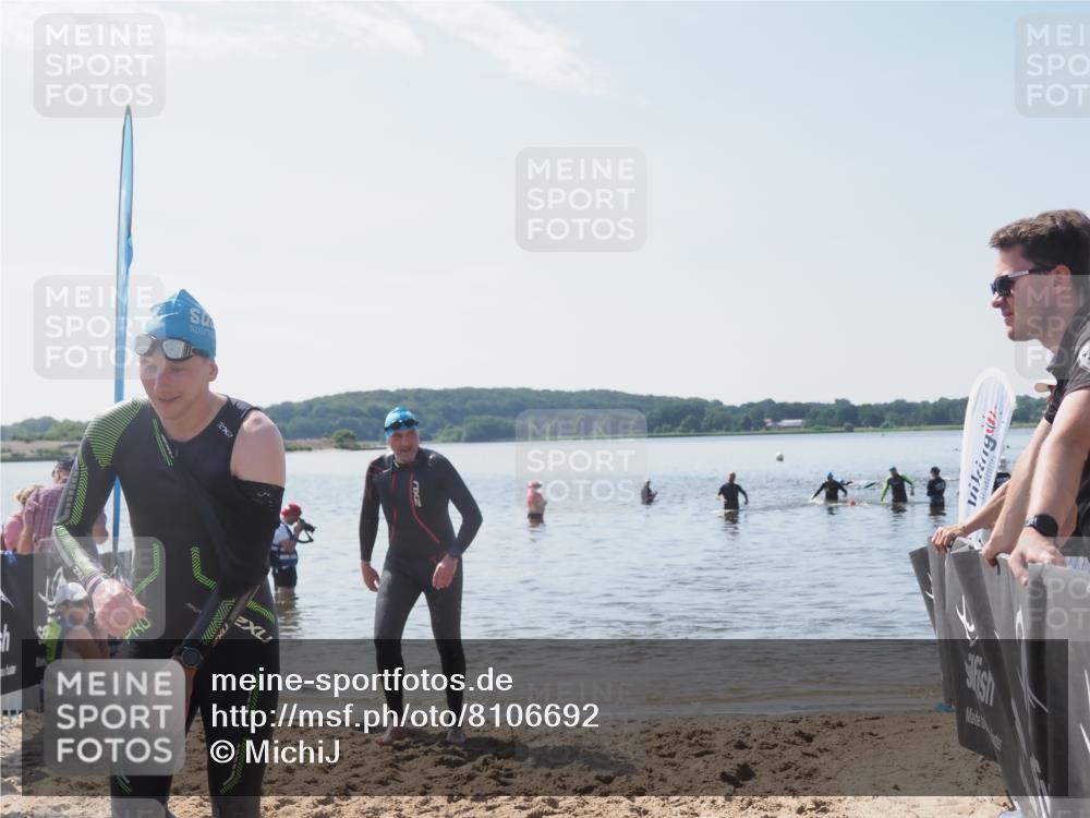 22.06.2025 - Viking Triathlon MichiJ http://msf.ph/oto/8106692 22.06.2025 10:52:34 Schwimmen 490 meine-sportfotos.de
