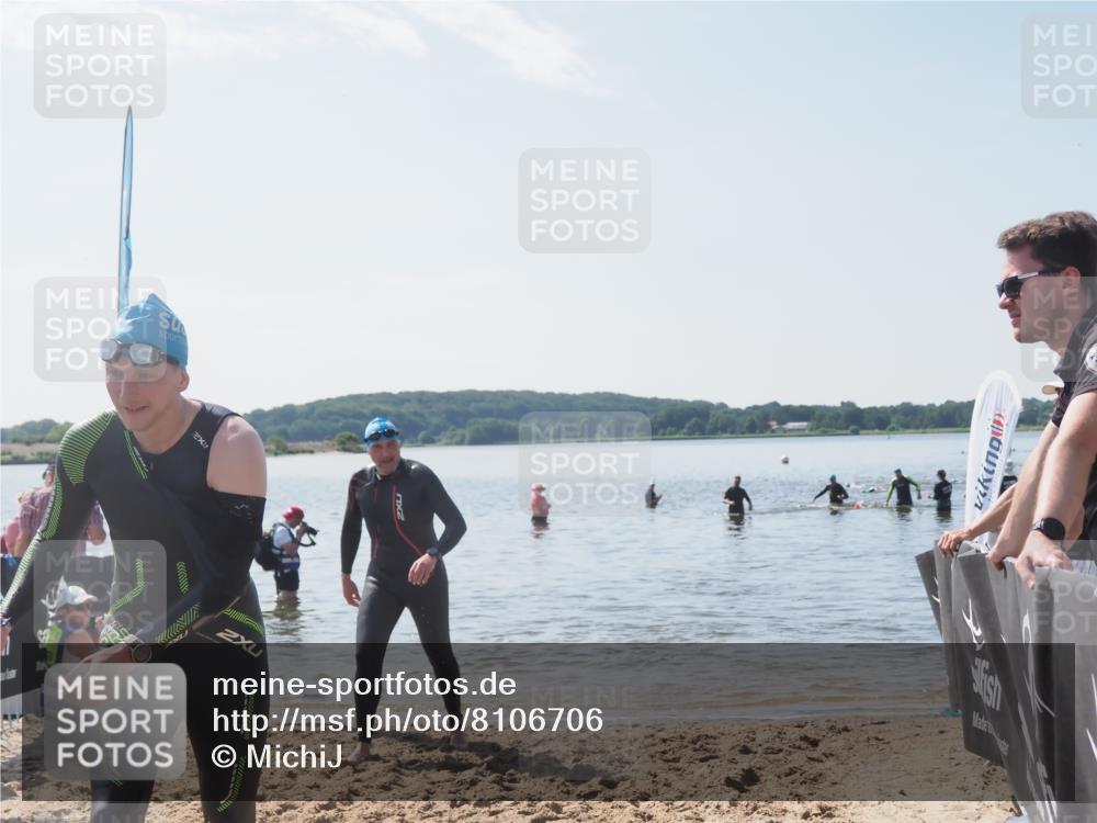 22.06.2025 - Viking Triathlon MichiJ http://msf.ph/oto/8106706 22.06.2025 10:52:34 Schwimmen 490 meine-sportfotos.de