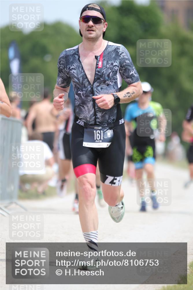 22.06.2025 - Viking Triathlon H.Heesch http://msf.ph/oto/8106753 22.06.2025 13:52:57 Laufen 161, 197, 213, 285, 481, 549, 652 meine-sportfotos.de