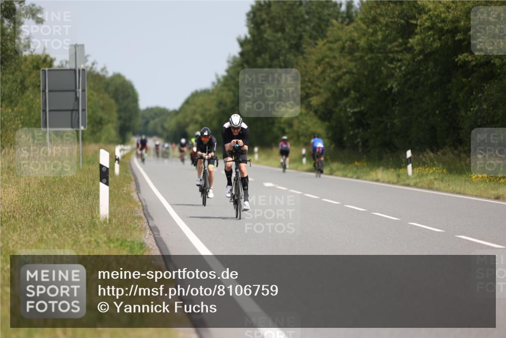 22.06.2025 - Viking Triathlon Yannick Fuchs http://msf.ph/oto/8106759 22.06.2025 12:11:38 Radfahren 13, 173, 314, 340, 427, 444, 458, 604 meine-sportfotos.de