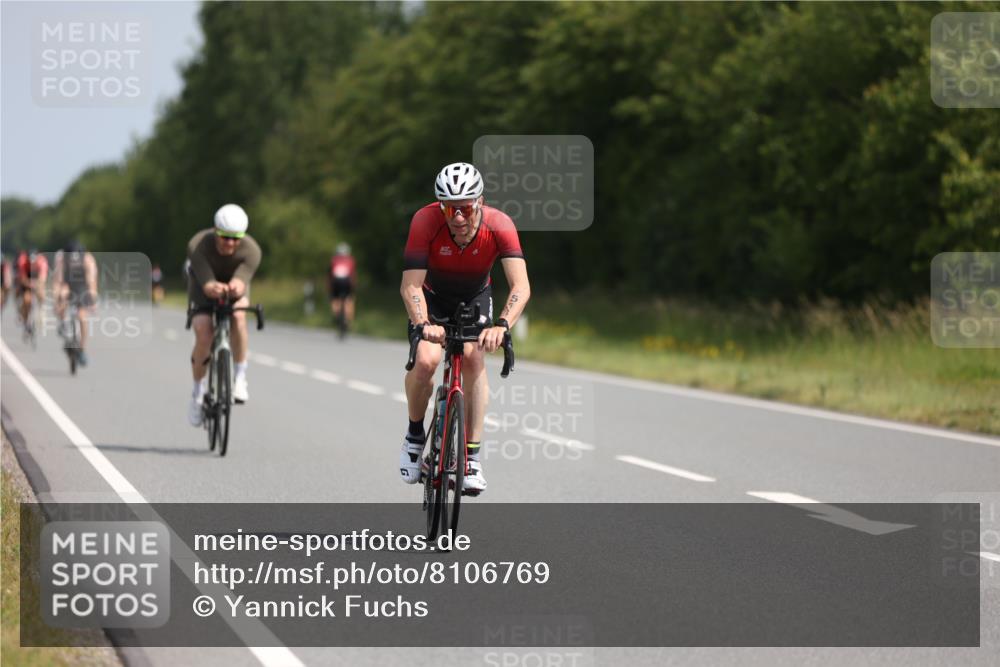 22.06.2025 - Viking Triathlon Yannick Fuchs http://msf.ph/oto/8106769 22.06.2025 11:30:56 Radfahren 44, 156, 329, 335, 408, 511, 535 meine-sportfotos.de
