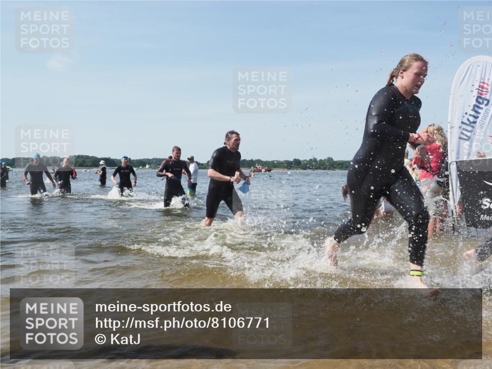 22.06.2025 - Viking Triathlon KatJ http://msf.ph/oto/8106771 22.06.2025 10:37:23 Schwimmen 21, 34, 131, 172, 180, 187, 233, 253, 312, 316, 344, 370, 383, 454, 456, 649 meine-sportfotos.de