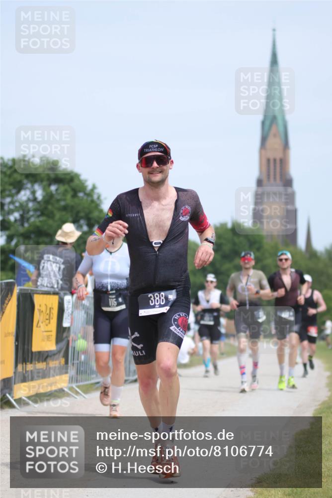 22.06.2025 - Viking Triathlon H.Heesch http://msf.ph/oto/8106774 22.06.2025 14:17:13 Laufen 115, 135, 238, 388, 431, 464, 635 meine-sportfotos.de