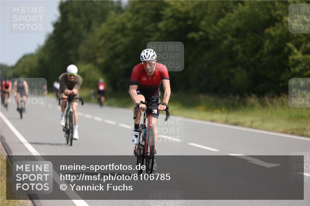 22.06.2025 - Viking Triathlon Yannick Fuchs http://msf.ph/oto/8106785 22.06.2025 11:30:56 Radfahren 44, 156, 329, 335, 408, 511, 535 meine-sportfotos.de