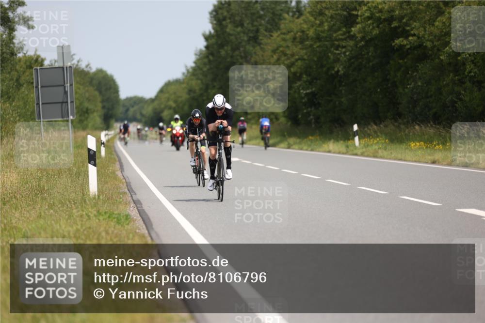 22.06.2025 - Viking Triathlon Yannick Fuchs http://msf.ph/oto/8106796 22.06.2025 12:11:39 Radfahren 13, 173, 314, 340, 427, 444, 458, 604 meine-sportfotos.de