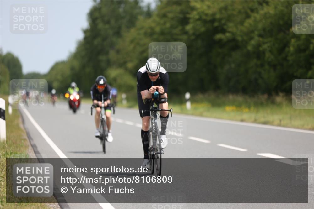 22.06.2025 - Viking Triathlon Yannick Fuchs http://msf.ph/oto/8106809 22.06.2025 12:11:40 Radfahren 13, 173, 234, 314, 340, 427, 444, 458, 604 meine-sportfotos.de