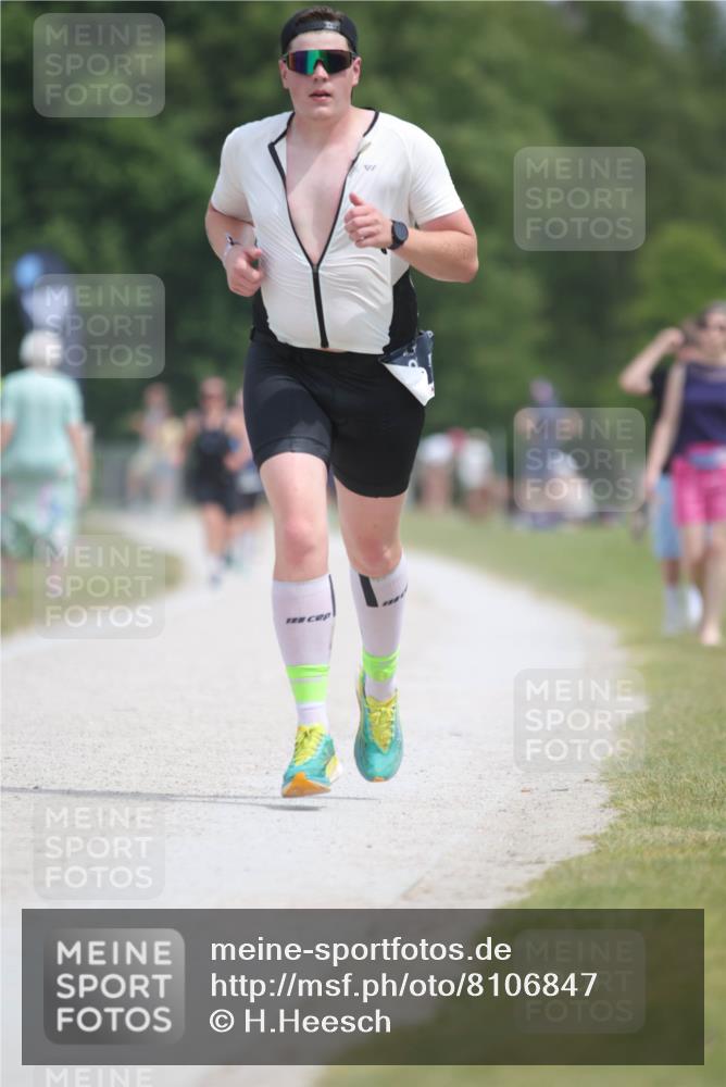 22.06.2025 - Viking Triathlon H.Heesch http://msf.ph/oto/8106847 22.06.2025 13:53:21 Laufen 21, 264 meine-sportfotos.de