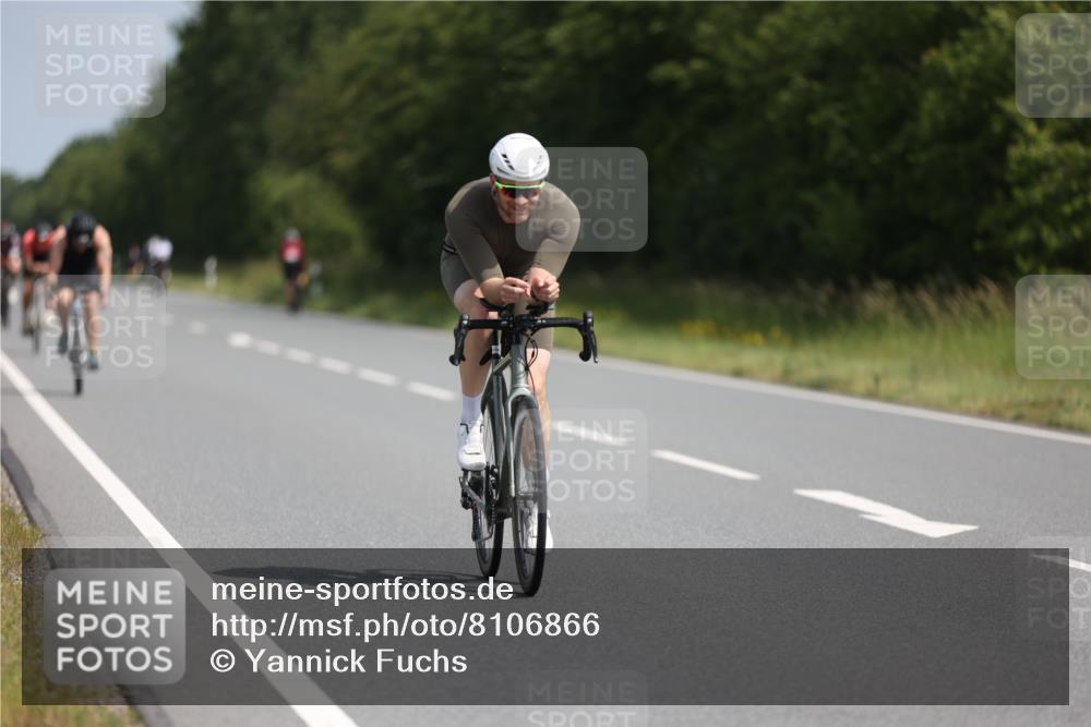 22.06.2025 - Viking Triathlon Yannick Fuchs http://msf.ph/oto/8106866 22.06.2025 11:30:57 Radfahren 44, 156, 329, 335, 408, 511, 535 meine-sportfotos.de
