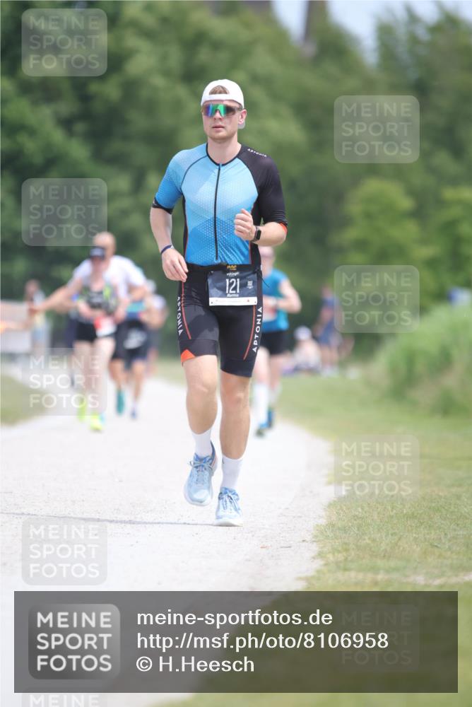 22.06.2025 - Viking Triathlon H.Heesch http://msf.ph/oto/8106958 22.06.2025 13:53:56 Laufen 121, 123 meine-sportfotos.de